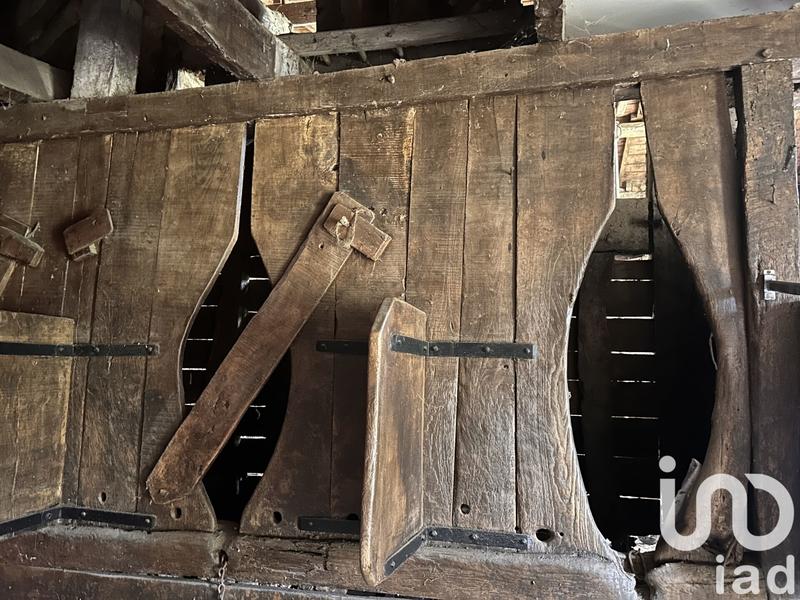 Maison - 239 m² - 9 pièces