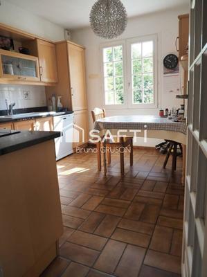 Maison - 144 m² - 7 pièces