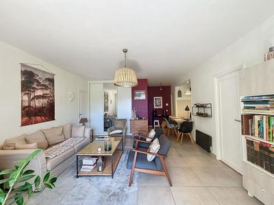 Appartement - 90 m² - 4 pièces