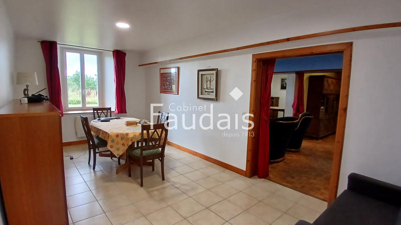 Maison - 164 m² - 9 pièces