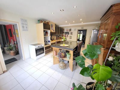 Maison - 122 m² - 6 pièces