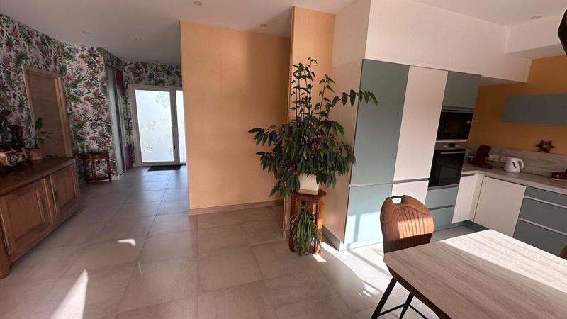 Maison - 182 m² - 7 pièces