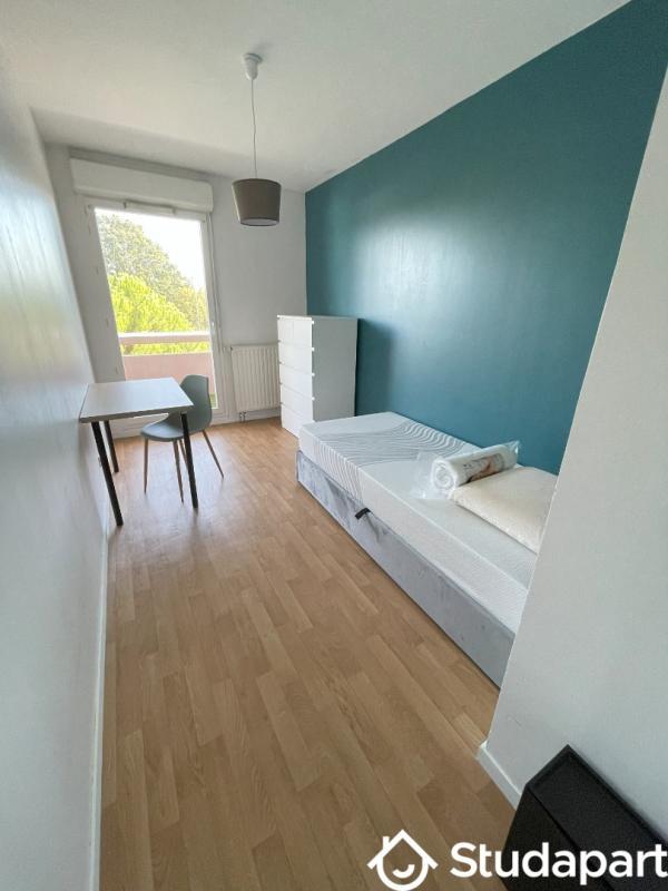 Chambre - 11 m² - 1 pièce