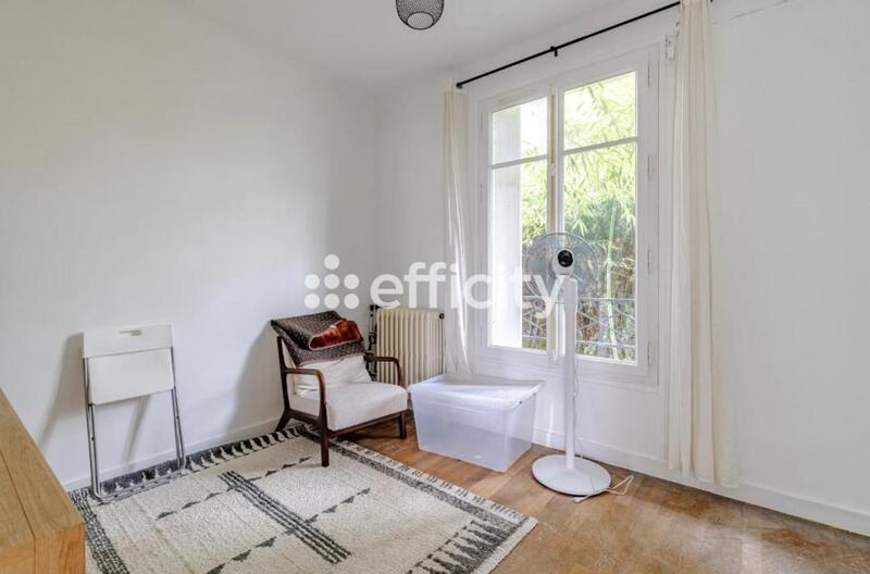 Maison - 180 m² - 8 pièces