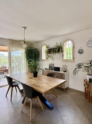 Villa - 145 m² - 4 pièces