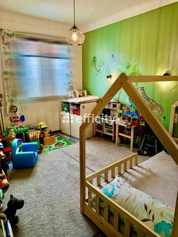 Immeuble - 96 m² - 6 pièces