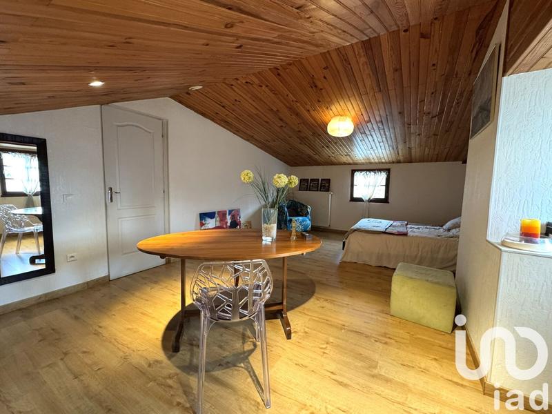 Maison - 198 m² - 8 pièces