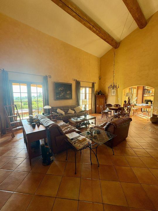 Villa - 185 m² - 5 pièces