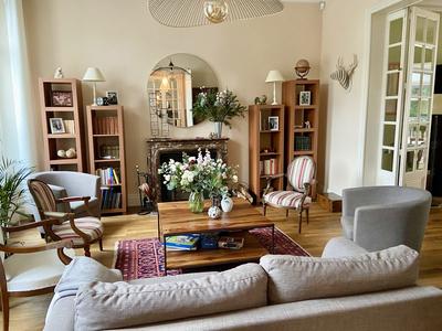 Maison ancienne - 342 m² - 10 pièces