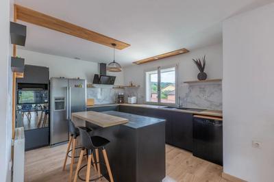 Maison - 165 m² - 8 pièces