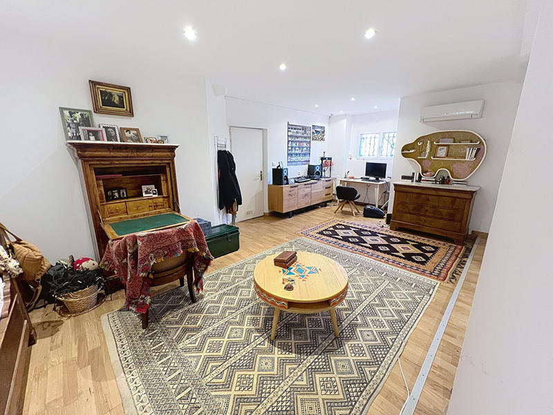 Maison - 200 m² - 7 pièces