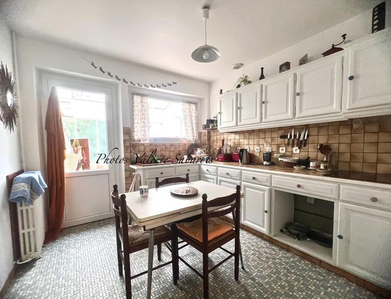 Propriété - 337 m² - 7 pièces