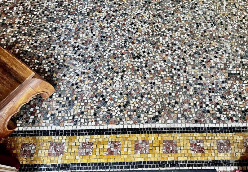 Maison ancienne - 290 m² - 8 pièces