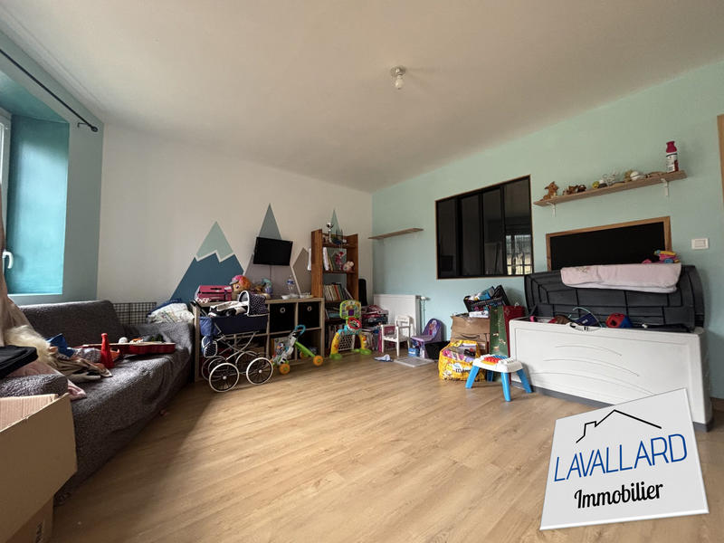 Maison - 233 m² - 7 pièces