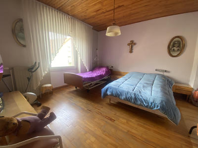 Maison - 215 m² - 12 pièces