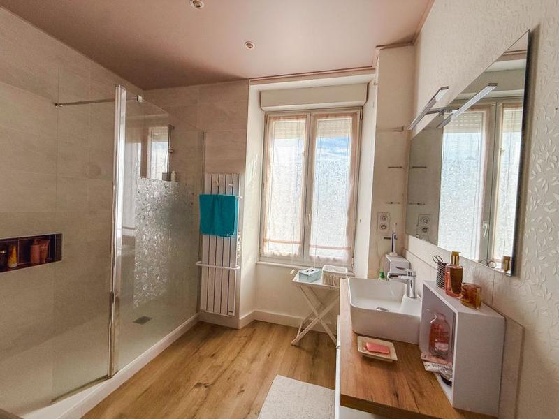 Maison - 175 m² - 8 pièces