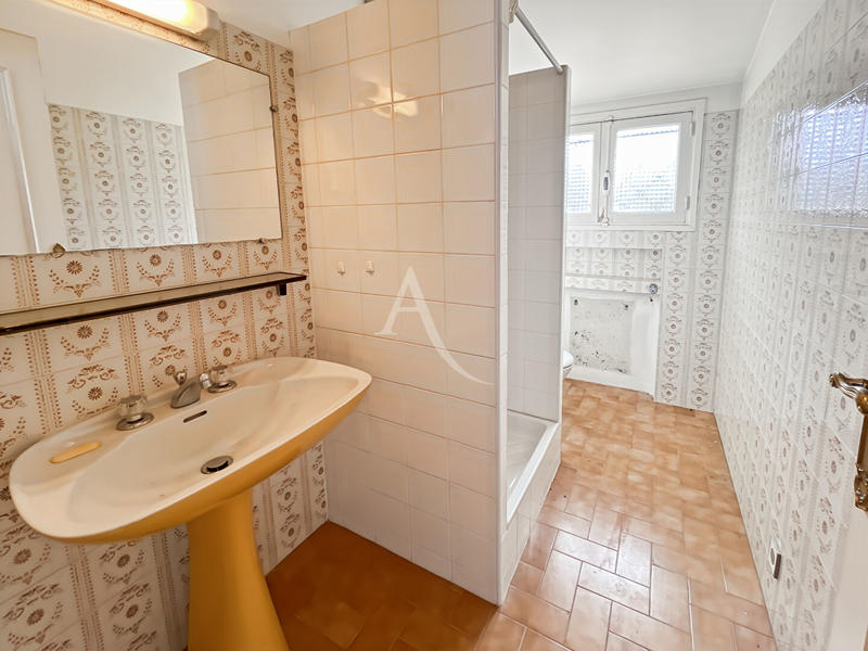 Appartement - 105 m² - 5 pièces