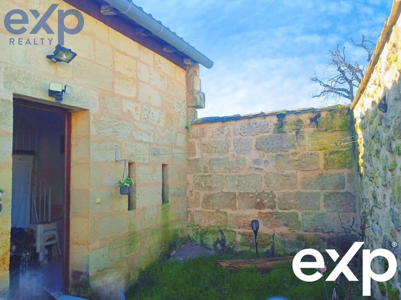 Maison traditionnelle - 215 m² - 6 pièces