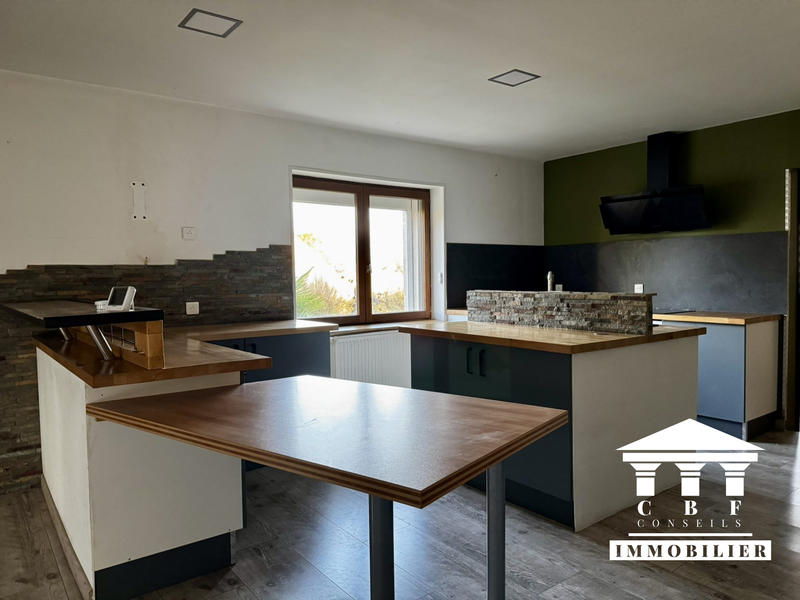 Maison - 159 m² - 7 pièces