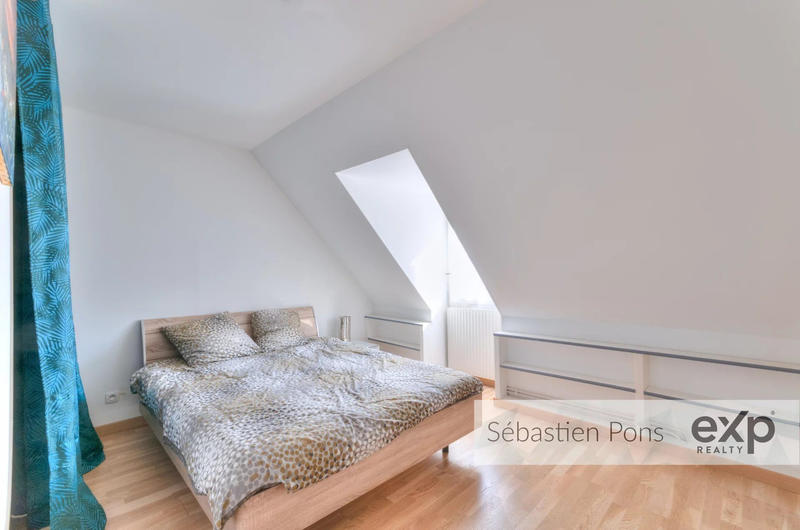 Maison - 177 m² - 7 pièces