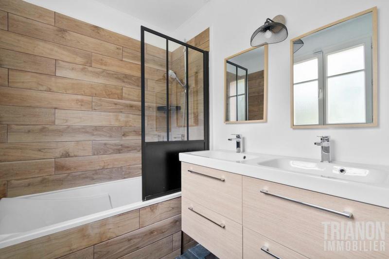 Maison - 141 m² - 7 pièces