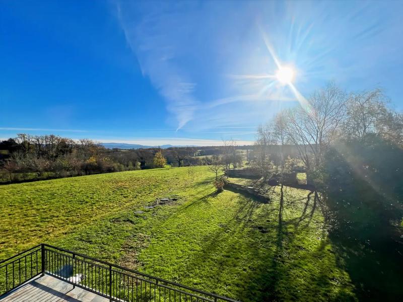 Propriété - 390 m² - 12 pièces