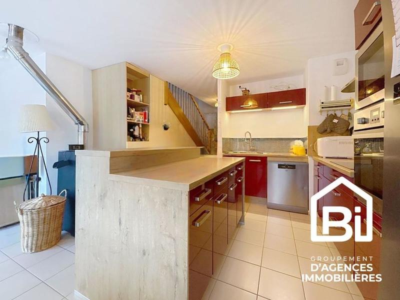 Maison - 92 m² - 5 pièces