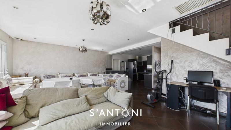 Maison - 111 m² - 5 pièces