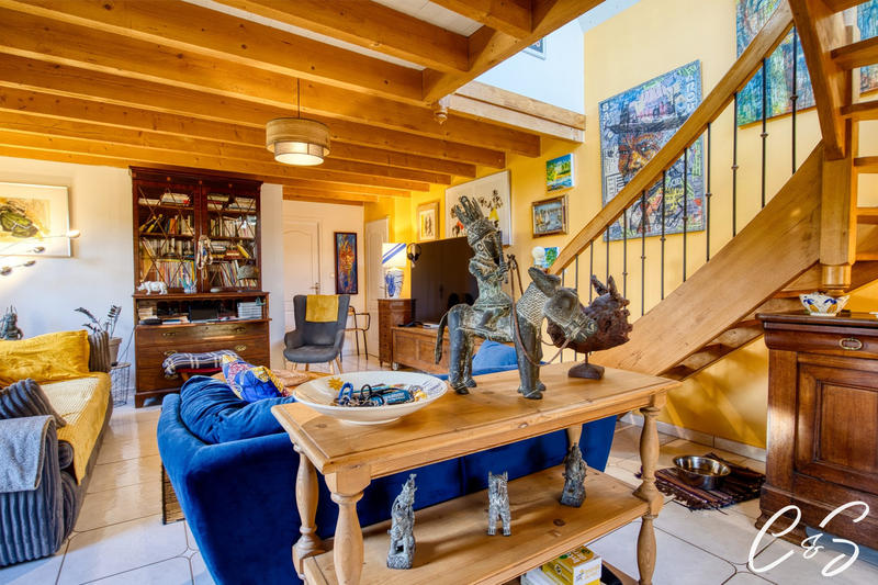 Maison ancienne - 335 m² - 11 pièces