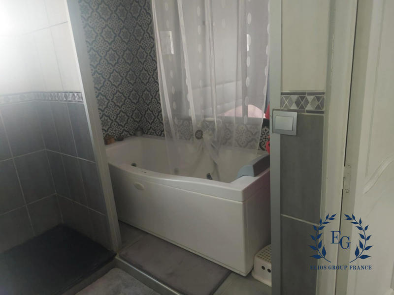 Maison - 102 m² - 4 pièces