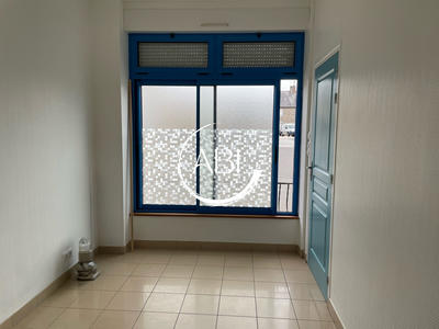 Maison - 104 m² - 7 pièces