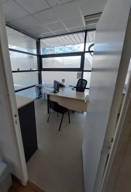 Bureau - 63 m² - 5 pièces