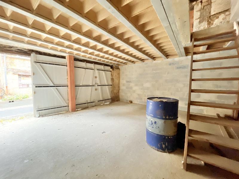 Maison traditionnelle - 261 m² - 18 pièces