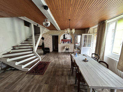 Maison - 140 m² - 4 pièces