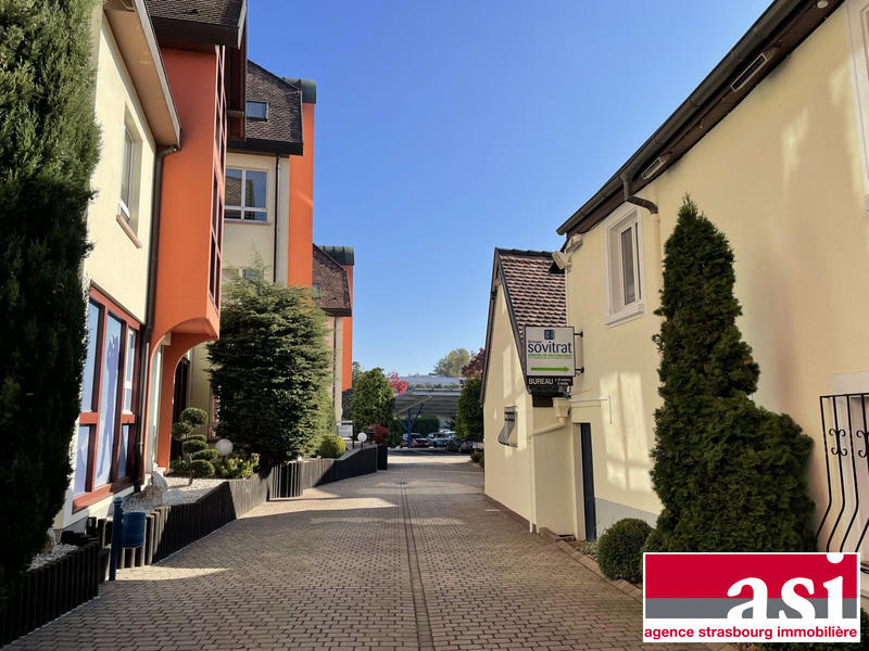 Local d'activités - 138 m² - 6 pièces