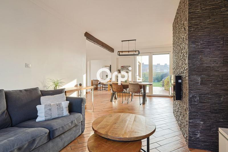 Maison - 90 m² - 5 pièces