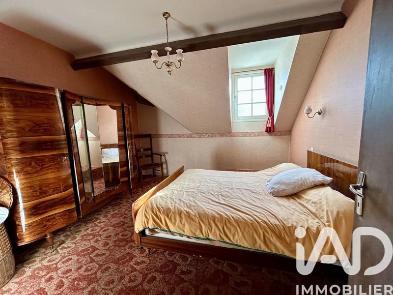 Maison - 183 m² - 9 pièces