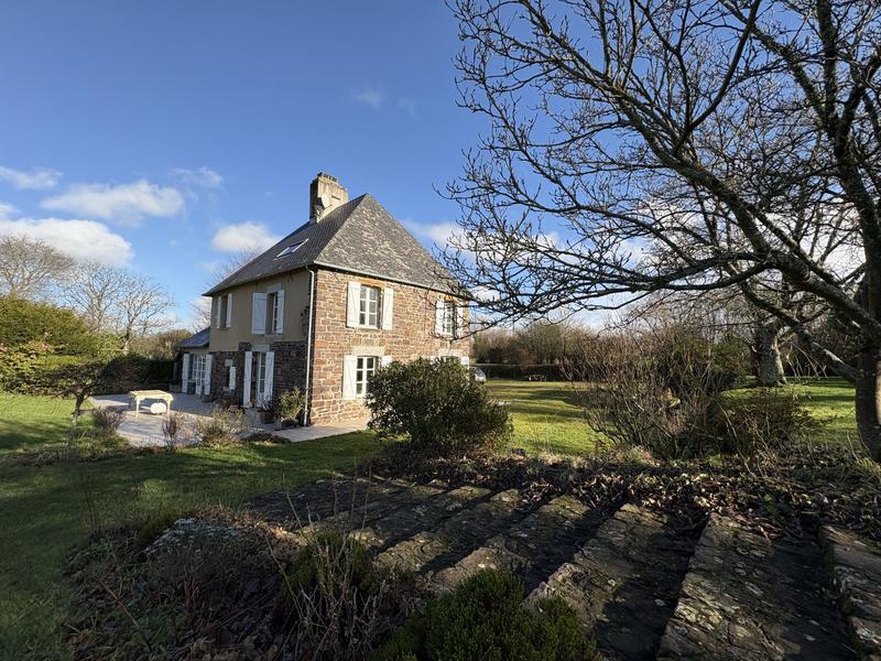 Maison - 140 m² - 4 pièces