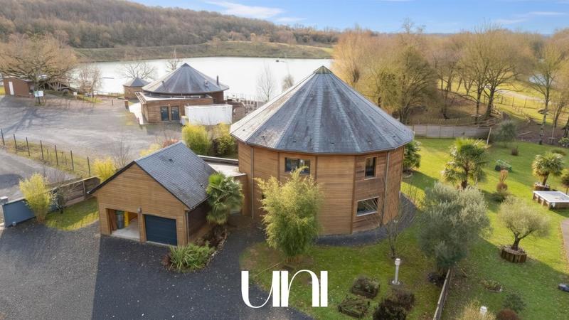 Maison - 200 m² - 7 pièces