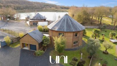 Maison - 200 m² - 7 pièces