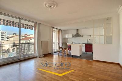 Appartement - 72 m² - 3 pièces