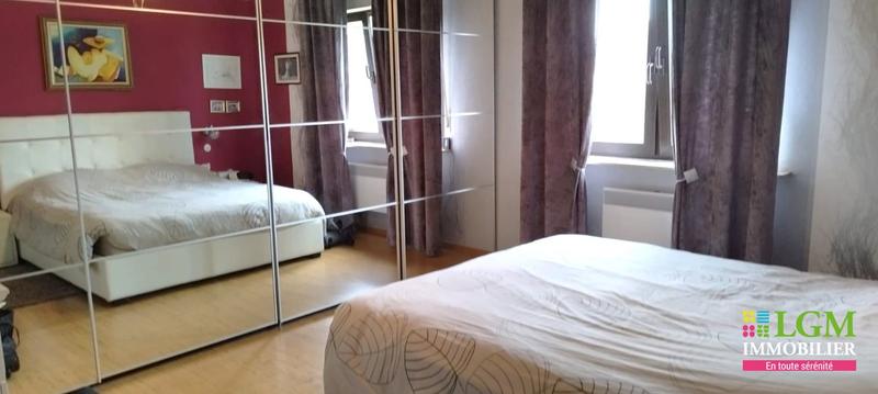 Maison - 240 m² - 7 pièces