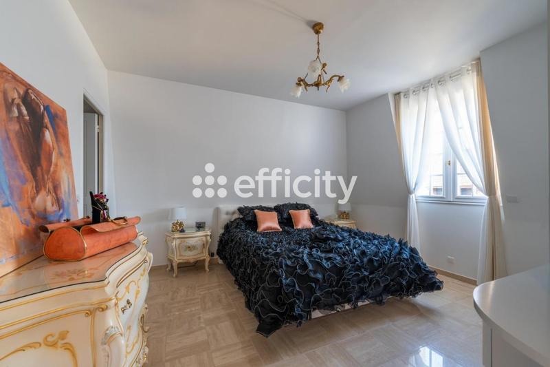 Maison - 193 m² - 7 pièces