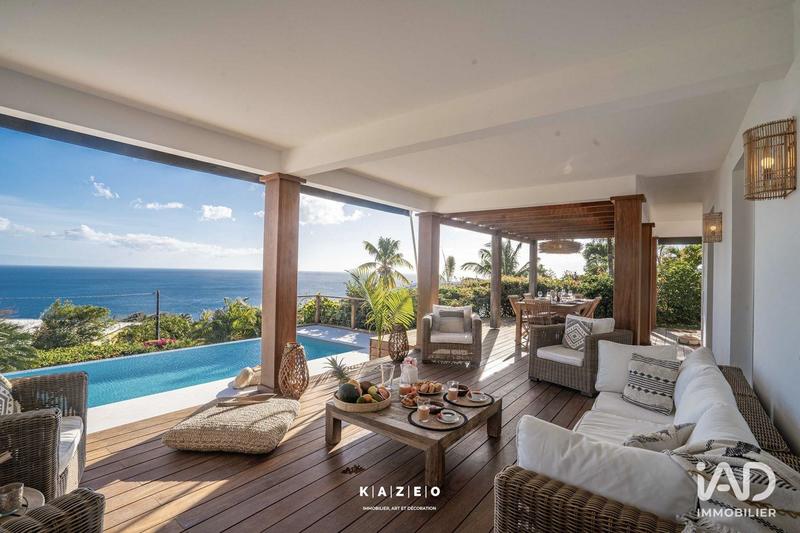 Maison - 200 m² - 7 pièces