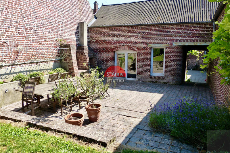 Maison - 260 m² - 10 pièces