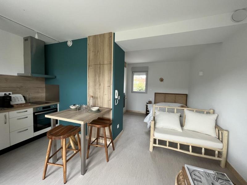 Studio - 25 m² - 1 pièce