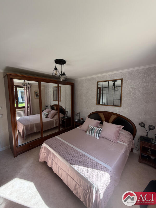 Maison - 91 m² - 5 pièces