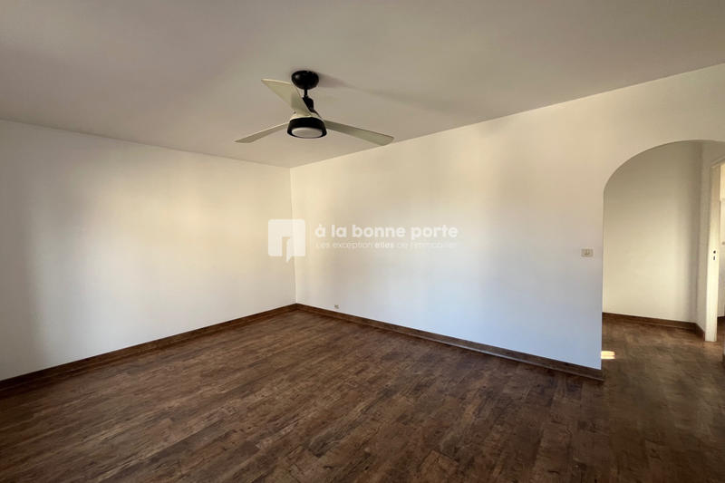 Maison - 200 m² - 10 pièces