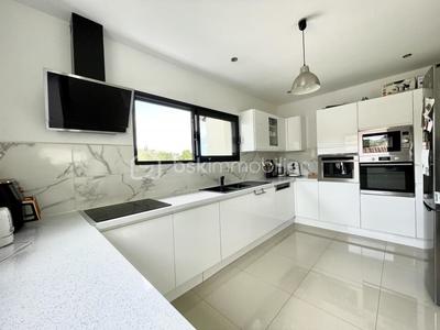 Villa - 186 m² - 6 pièces