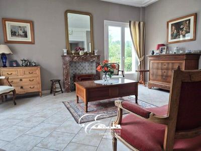 Maison - 180 m² - 6 pièces